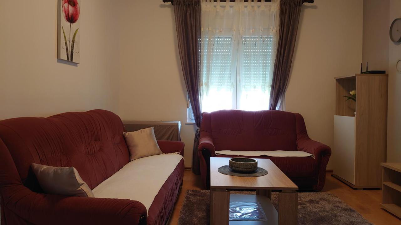 Apartments Tulipan - With Free Private Parking Garage Мостар Экстерьер фото