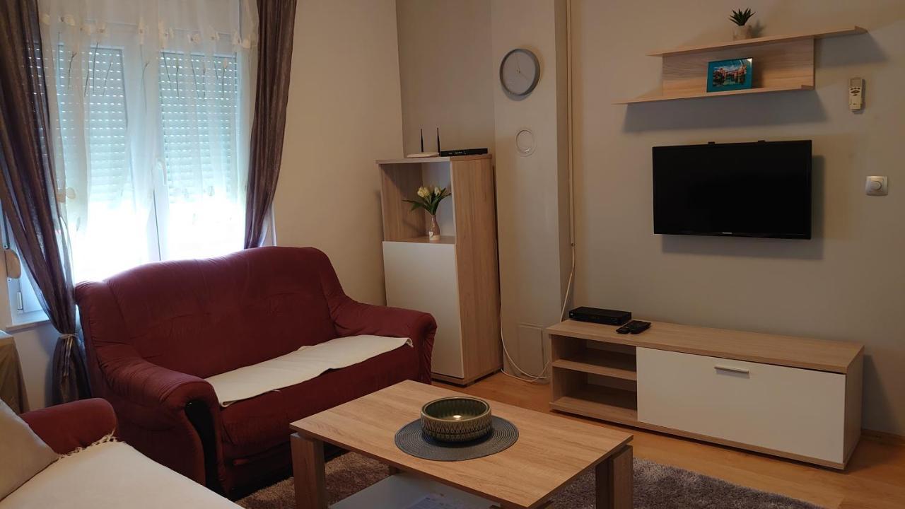 Apartments Tulipan - With Free Private Parking Garage Мостар Экстерьер фото