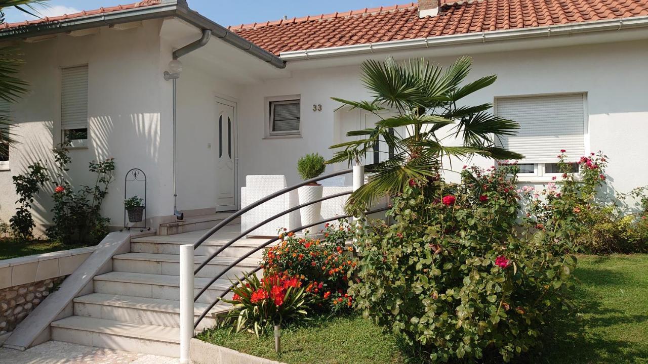 Apartments Tulipan - With Free Private Parking Garage Мостар Экстерьер фото
