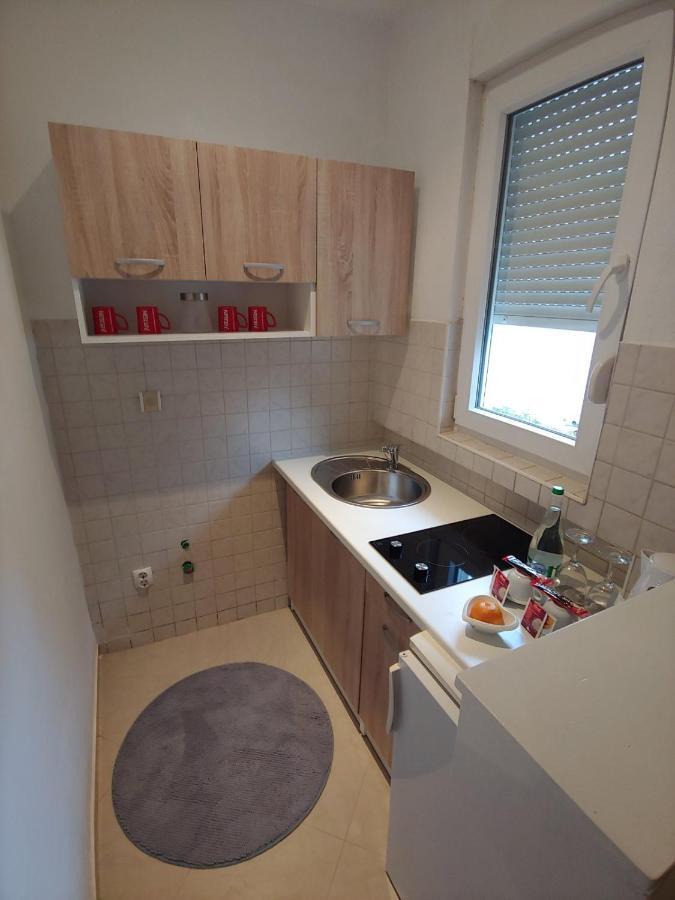 Apartments Tulipan - With Free Private Parking Garage Мостар Экстерьер фото